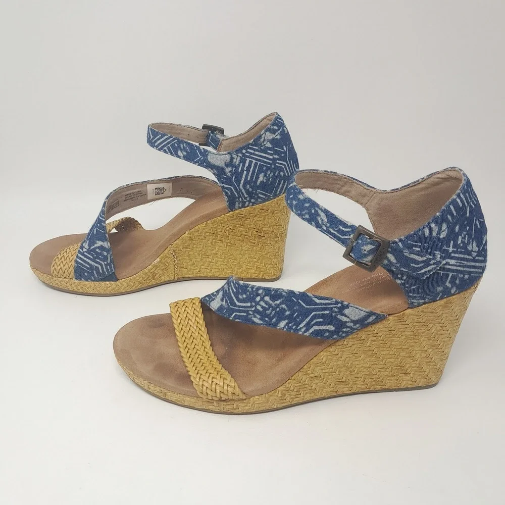 TOMS Clarissa Wedge Sandals Blue Batik Indigo Woven Platform Strappy Womens 8.5